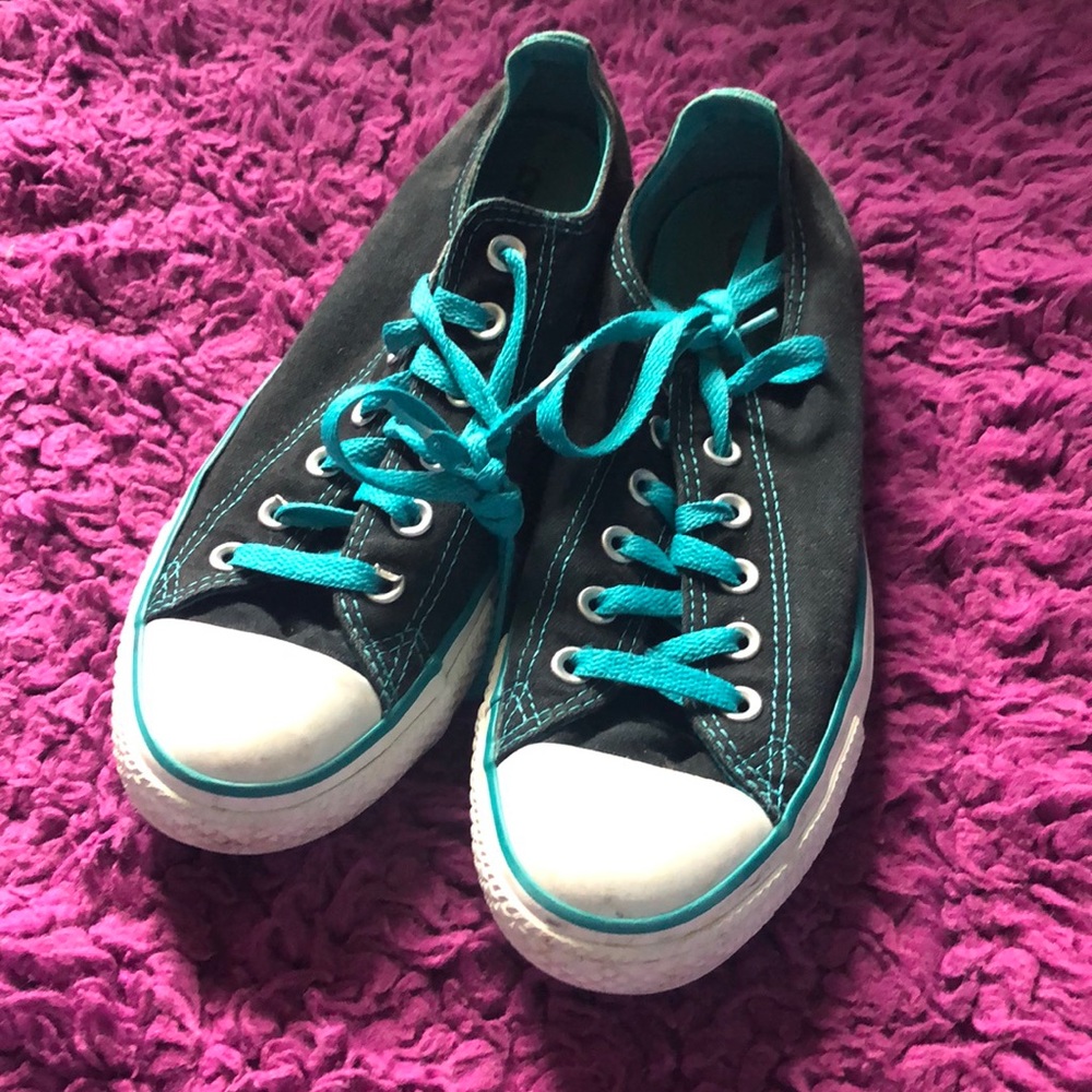 Turquoise and Black Low Converse